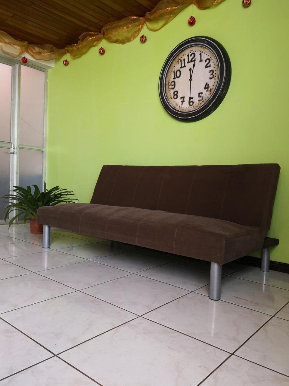 Vida Tropical Bed & Breakfast Alajuela Bagian luar foto