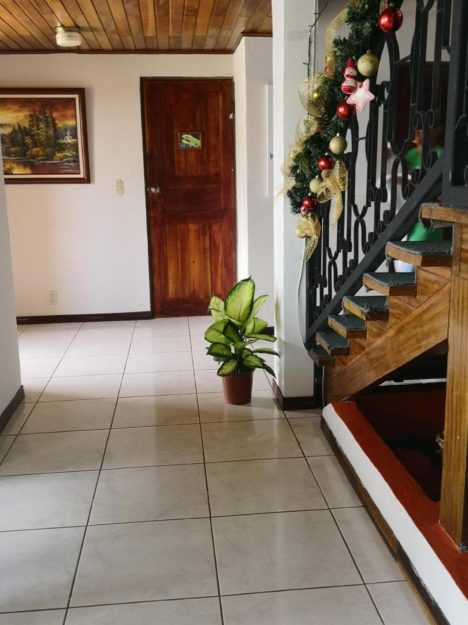 Vida Tropical Bed & Breakfast Alajuela Bagian luar foto