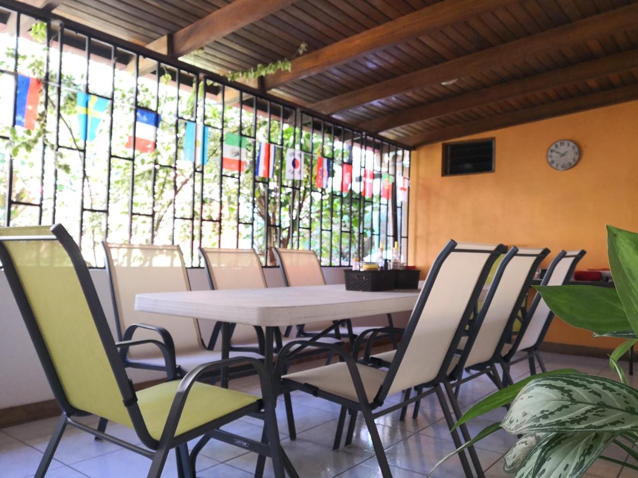 Vida Tropical Bed & Breakfast Alajuela Bagian luar foto