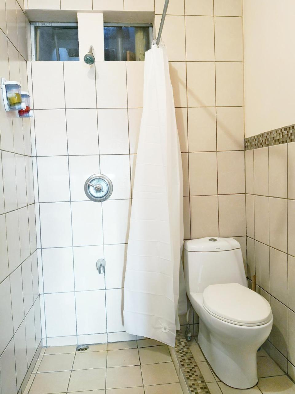 Vida Tropical Bed & Breakfast Alajuela Bagian luar foto